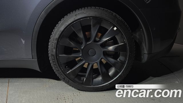 Tesla Model Y Long Range AWD 2021 — фото 21