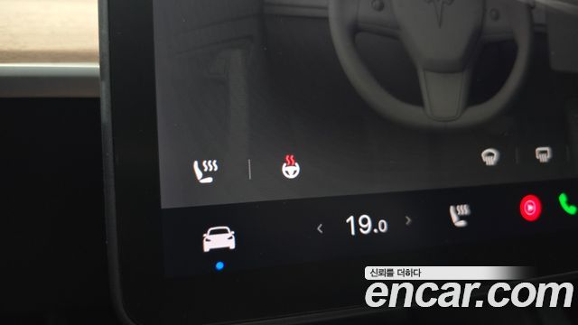 Tesla Model Y Long Range AWD 2021 — фото 32