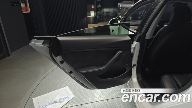 Tesla Model 3 Long Range AWD 2022 — фото 25
