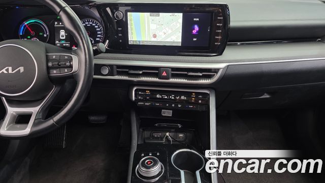 Kia K5 Hybrid (III) Prestige 2023 — фото 14