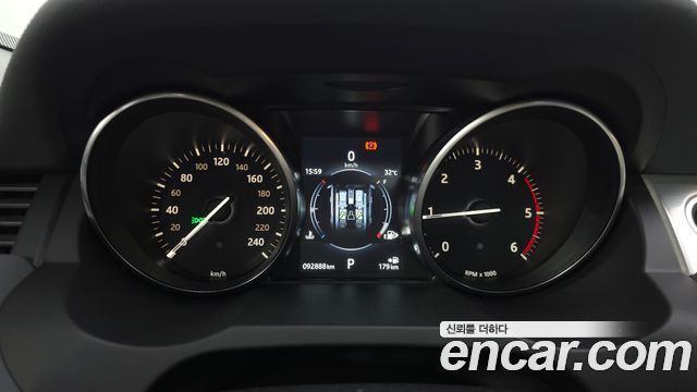 Land Rover Range Rover Evoque 2.0 TD4 SE 2016 — фото 8