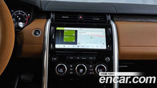 Land Rover Discovery 5 3.0 SD6 HSE Luxury 2020 — фото 14