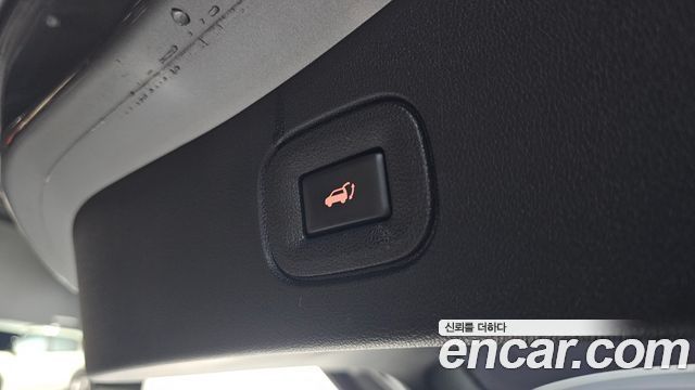 Renault Korea QM6 2.0 LPe RE Signature 2WD 2022 — фото 17