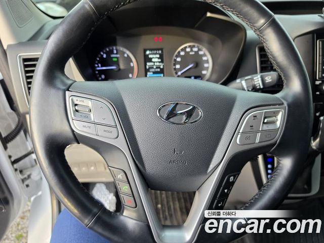 Hyundai Solati 15-seater Luxury 2023 — фото 15