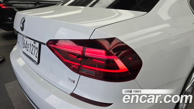 Volkswagen Passat 2.0 TSI B7 2018 — фото 23