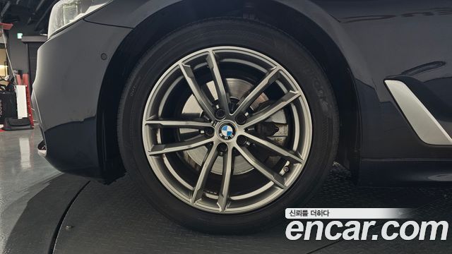 BMW 5 Series (G30) 520i M Sport 2020 — фото 5