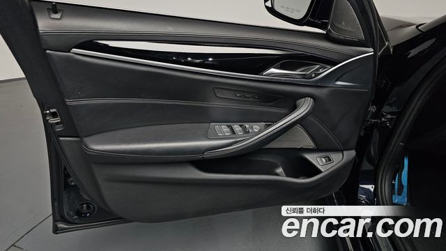 BMW 5 Series (G30) 520i M Sport 2020 — фото 24