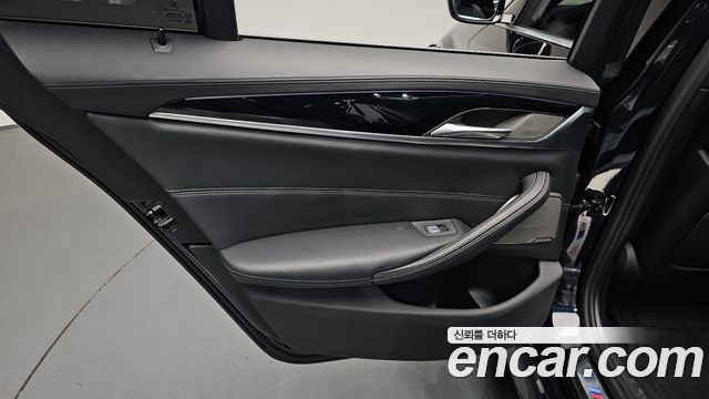 BMW 5 Series (G30) 520i M Sport 2020 — фото 25