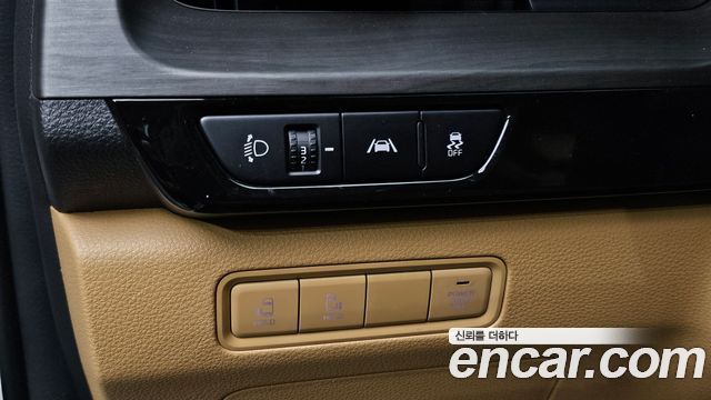 Kia Carnival (IV) Diesel 9-Seater Prestige 2023 — фото 13