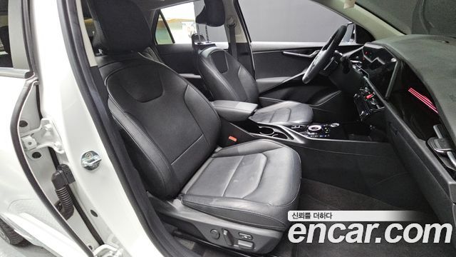 Kia Niro Signature 2022 — фото 12