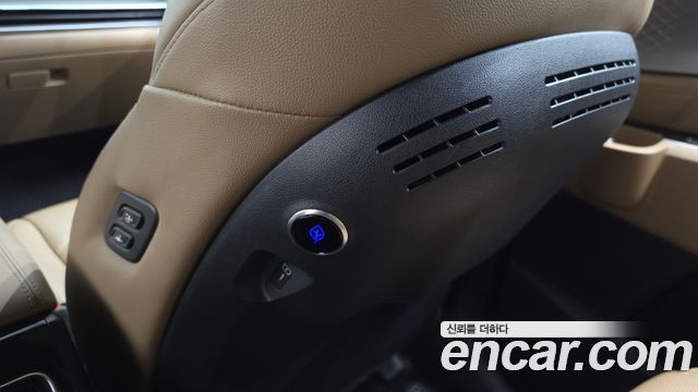 Kia Sorento (IV) Gasoline 2.5T 2WD Signature 2024 — фото 31