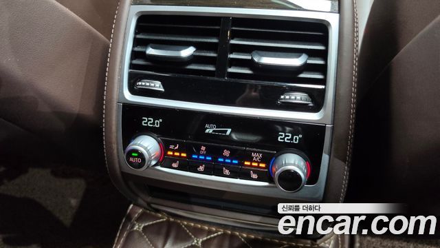 BMW 7 Series (G11) 730d xDrive Design Pure Excellence 2022 — фото 19
