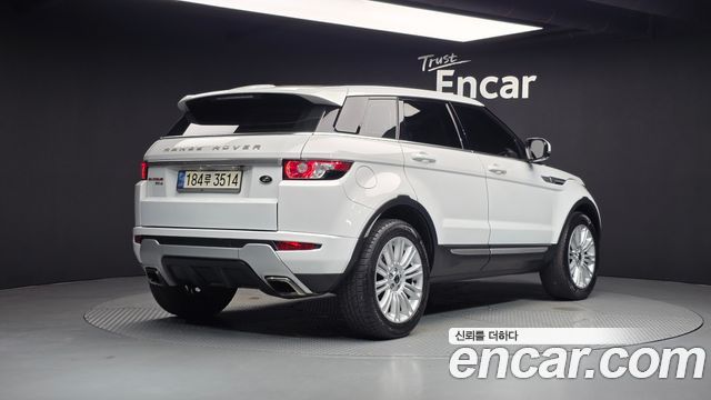 Land Rover Range Rover Evoque 2.2 SD4 Prestige 2013 — фото 2
