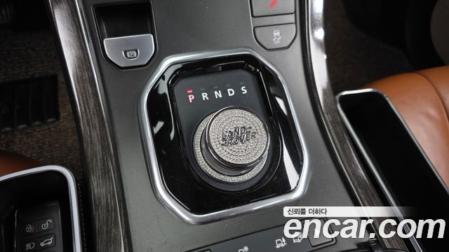 Land Rover Range Rover Evoque 2.2 SD4 Prestige 2013 — фото 9