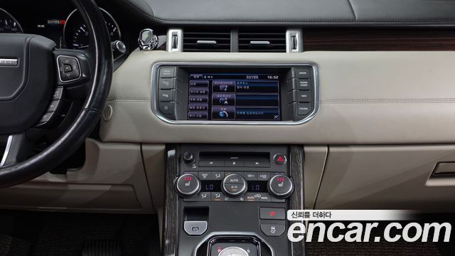 Land Rover Range Rover Evoque 2.2 SD4 Prestige 2013 — фото 17
