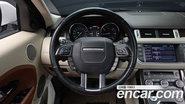 Land Rover Range Rover Evoque 2.2 SD4 Prestige 2013 — фото 18