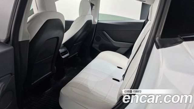 Tesla Model Y Long Range AWD 2021 — фото 19