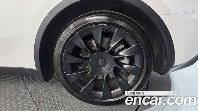 Tesla Model Y Long Range AWD 2021 — фото 21