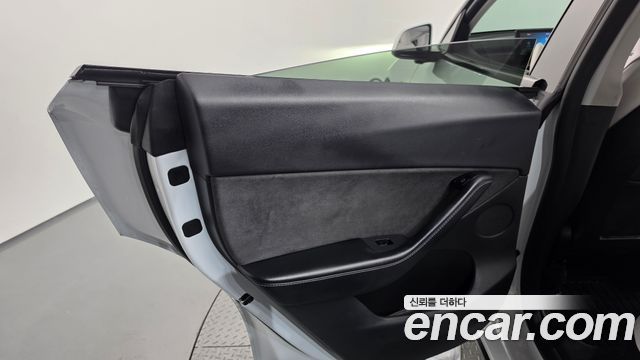 Tesla Model Y Long Range AWD 2021 — фото 25