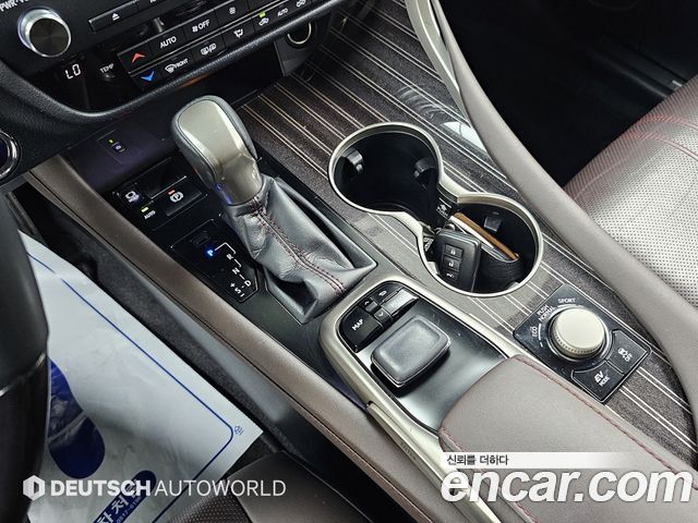 Lexus RX450h (IV) Executive 2018 — фото 9