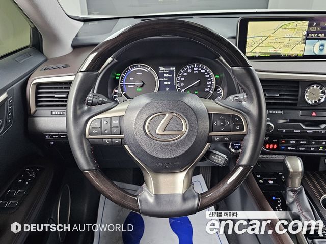 Lexus RX450h (IV) Executive 2018 — фото 17