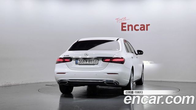 Mercedes-Benz E-Class (W213) E250 Exclusive 2021 — фото 4