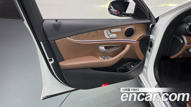Mercedes-Benz E-Class (W213) E250 Exclusive 2021 — фото 24