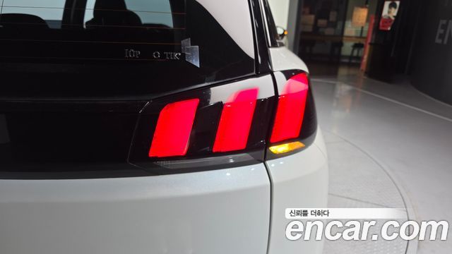 Peugeot 5008 (II) 1.6 BlueHDi Allure 2018 — фото 23