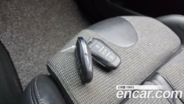 Peugeot 5008 (II) 1.6 BlueHDi Allure 2018 — фото 28
