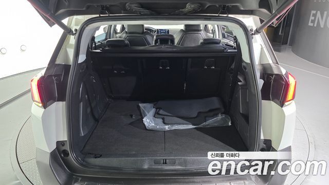 Peugeot 5008 (II) 1.6 BlueHDi Allure 2018 — фото 30