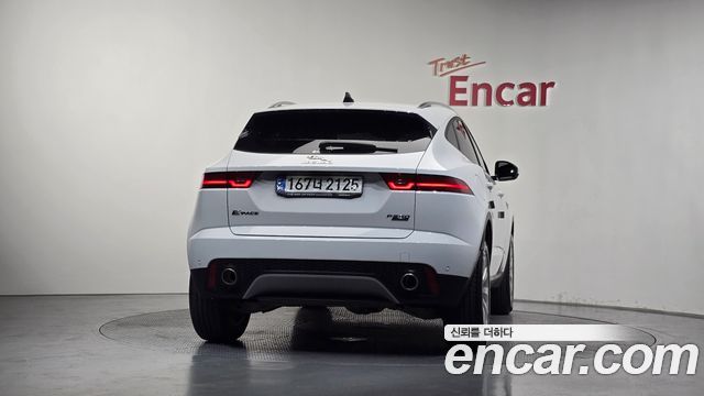 Jaguar E-PACE P250 SE 2020 — фото 4