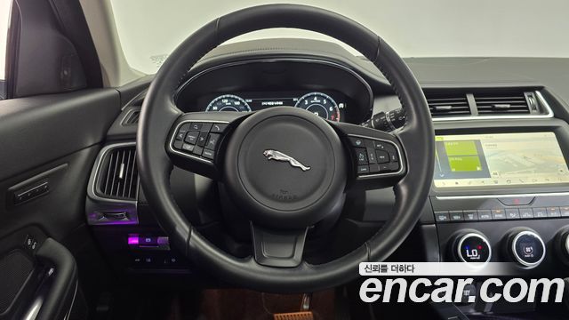Jaguar E-PACE P250 SE 2020 — фото 18
