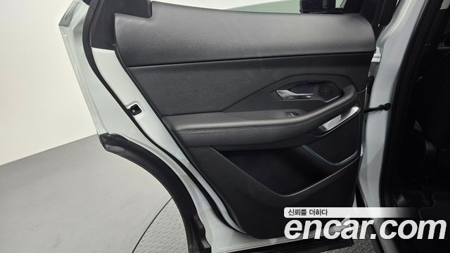 Jaguar E-PACE P250 SE 2020 — фото 31