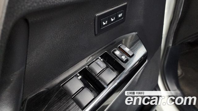 Toyota RAV4 2.5 4WD 4th 2018 — фото 18