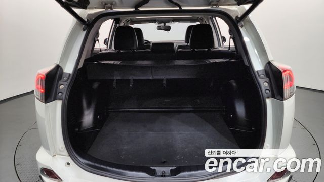 Toyota RAV4 2.5 4WD 4th 2018 — фото 20