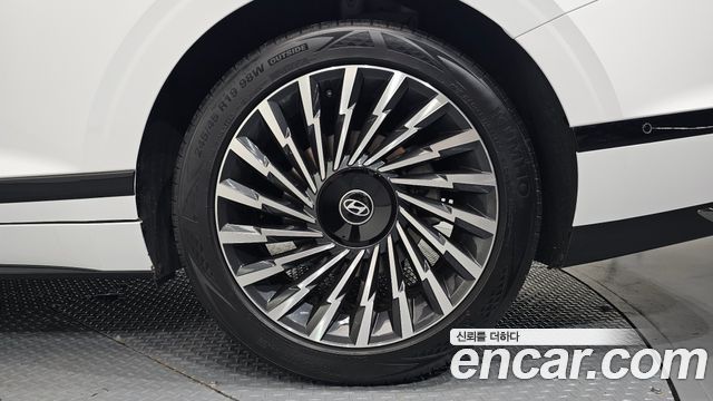 Hyundai Grandeur (GN7) 2,5 Gasoline 2WD Calligraphy 2023 — фото 21