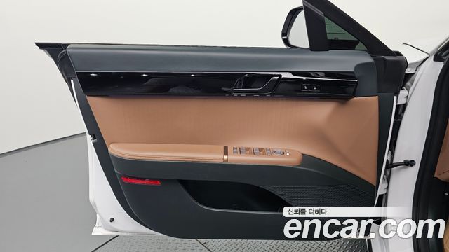 Hyundai Grandeur (GN7) 2,5 Gasoline 2WD Calligraphy 2023 — фото 24