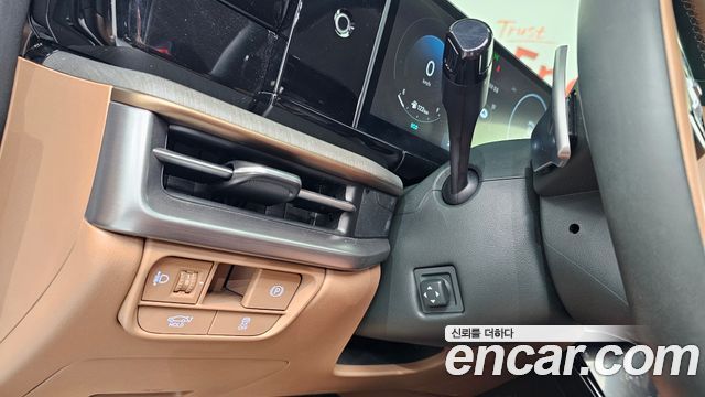 Hyundai Grandeur (GN7) 2,5 Gasoline 2WD Calligraphy 2023 — фото 27