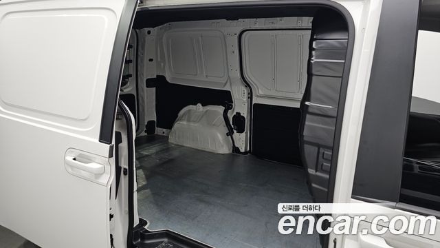 Hyundai Staria Cargo 3-Seater Modern 2023 — фото 15