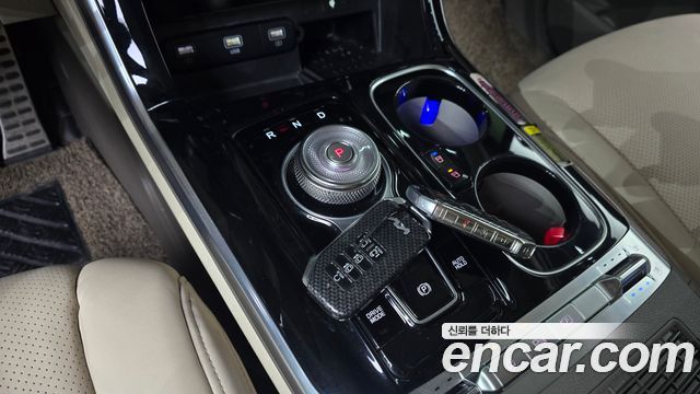 Kia Carnival (IV) Gasoline 4-Seater Hi-Limousine Signature 2022 — фото 9
