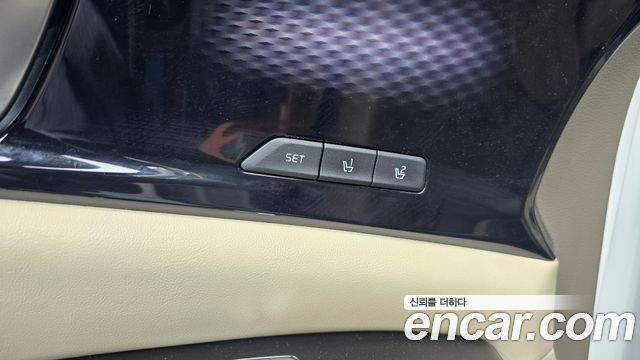 Kia Carnival (IV) Gasoline 4-Seater Hi-Limousine Signature 2022 — фото 19
