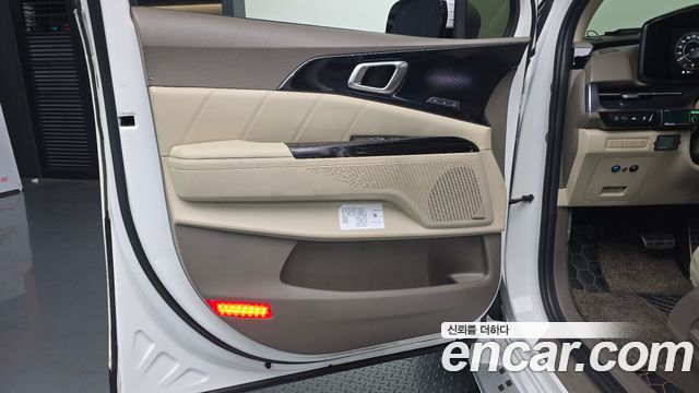 Kia Carnival (IV) Gasoline 4-Seater Hi-Limousine Signature 2022 — фото 24