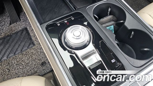 Kia Carnival (IV) Gasoline 7-Seater Noblesse 2025 — фото 9
