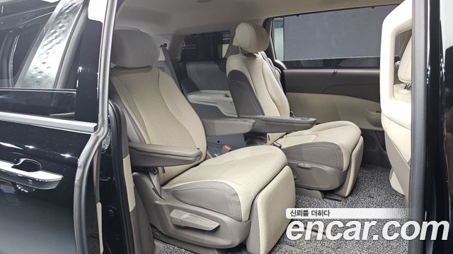 Kia Carnival (IV) Gasoline 7-Seater Noblesse 2025 — фото 12