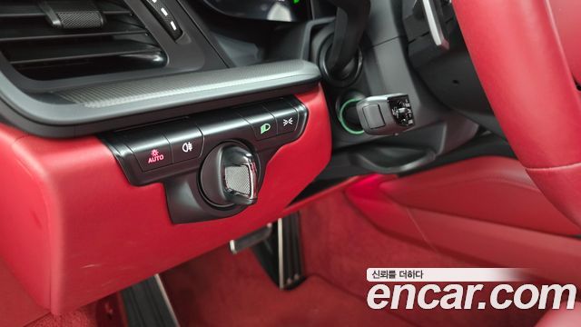 Porsche 911 (992) Carrera 4 GTS 2023 — фото 17
