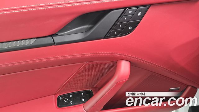 Porsche 911 (992) Carrera 4 GTS 2023 — фото 20