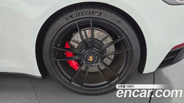 Porsche 911 (992) Carrera 4 GTS 2023 — фото 21