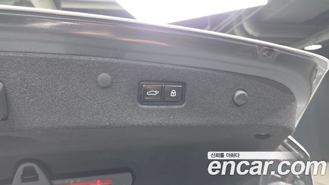 Kia K8 3.5 Gasoline 4WD Signature 2025 — фото 42