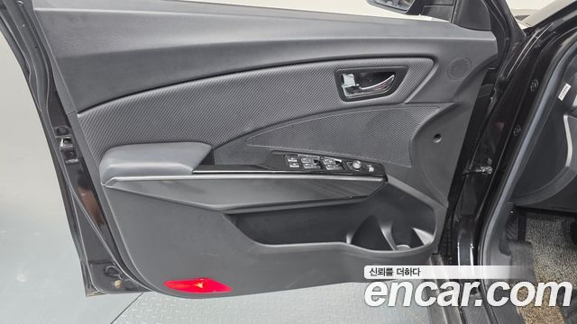 KG Mobility (SsangYong) Tivoli Air 1.5 A3 2WD 2022 — фото 24