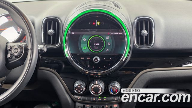 MINI Cooper D Countryman ALL4 2nd 2021 — фото 14